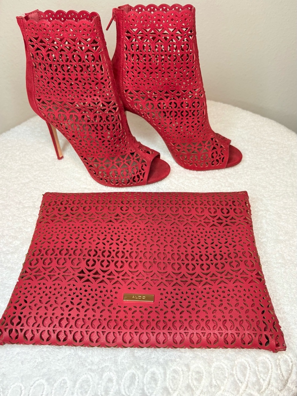 ALDO Red Peep-Toe Stiletto Booties Heels with Matching Clutch/Shoulder purse - Picture 2 of 7